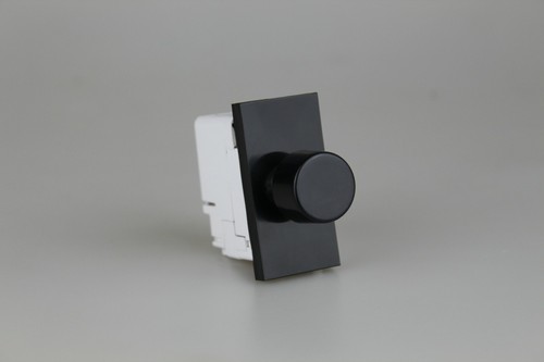 Placas de datos Varilight Urban de cobre pulido euro e insertos de módulo DataGrid negro - Imagen 6 de 30