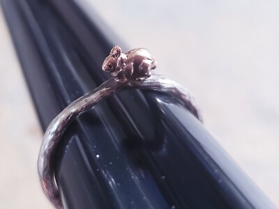 Sanft gebrauchter skurriler Ring Roségoldfüllung Hase Kaninchen Sterlingsilber Größe 9