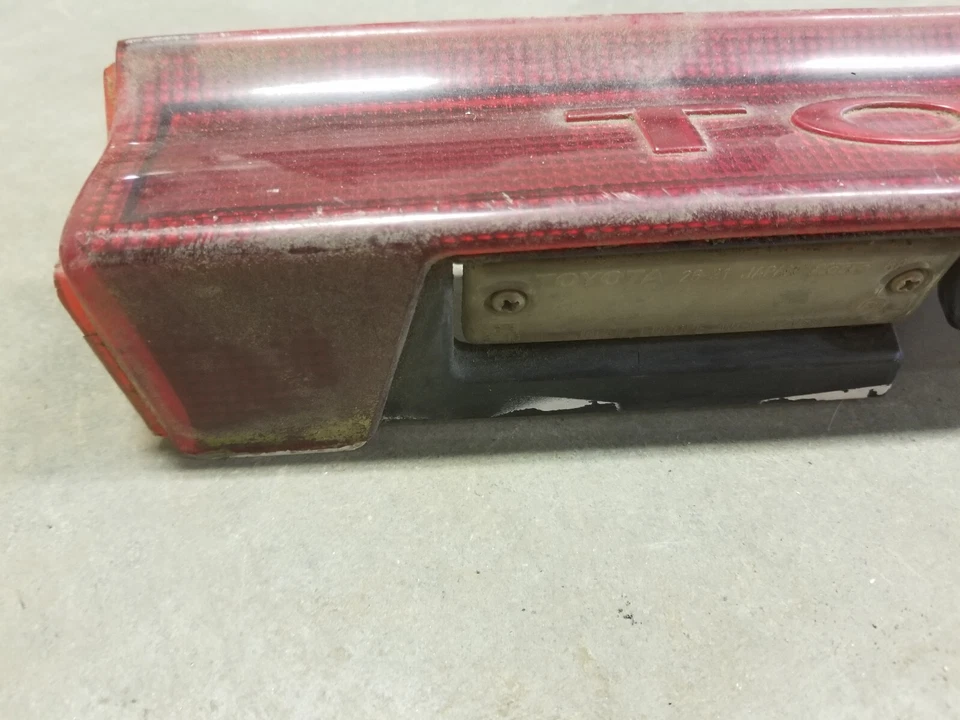 OEM INNER LIFTGATE Handle License Plate Lights 1991-1997 Toyota Previa - Image 2 of 4