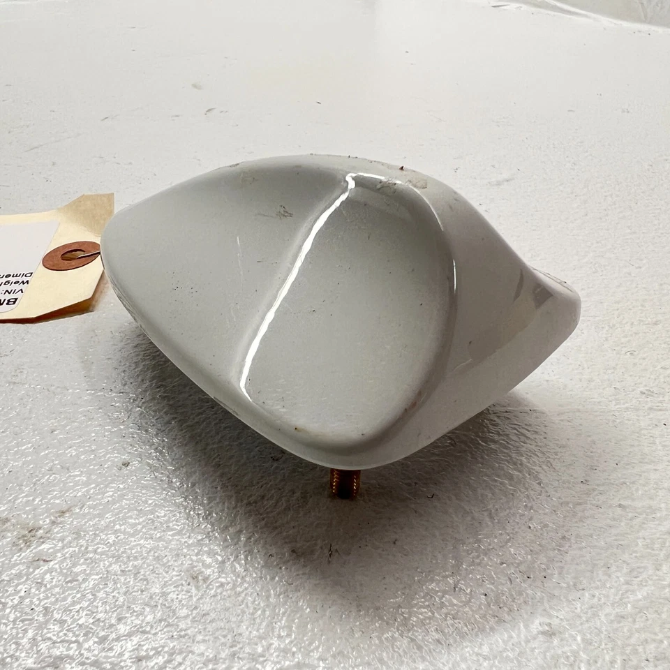 BMW M240xi F23 F33 2017-2021 CAPA DE ANTENA CONVERSÍVEL BARBATANA DE TUBARÃO FABRICANTE DE EQUIPAMENTO ORIGINAL BRANCO - Imagem 4 de 4