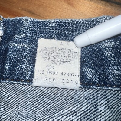 は Vintage Levis Denim Trucker Jacket Mens 46 L Type III USA Made