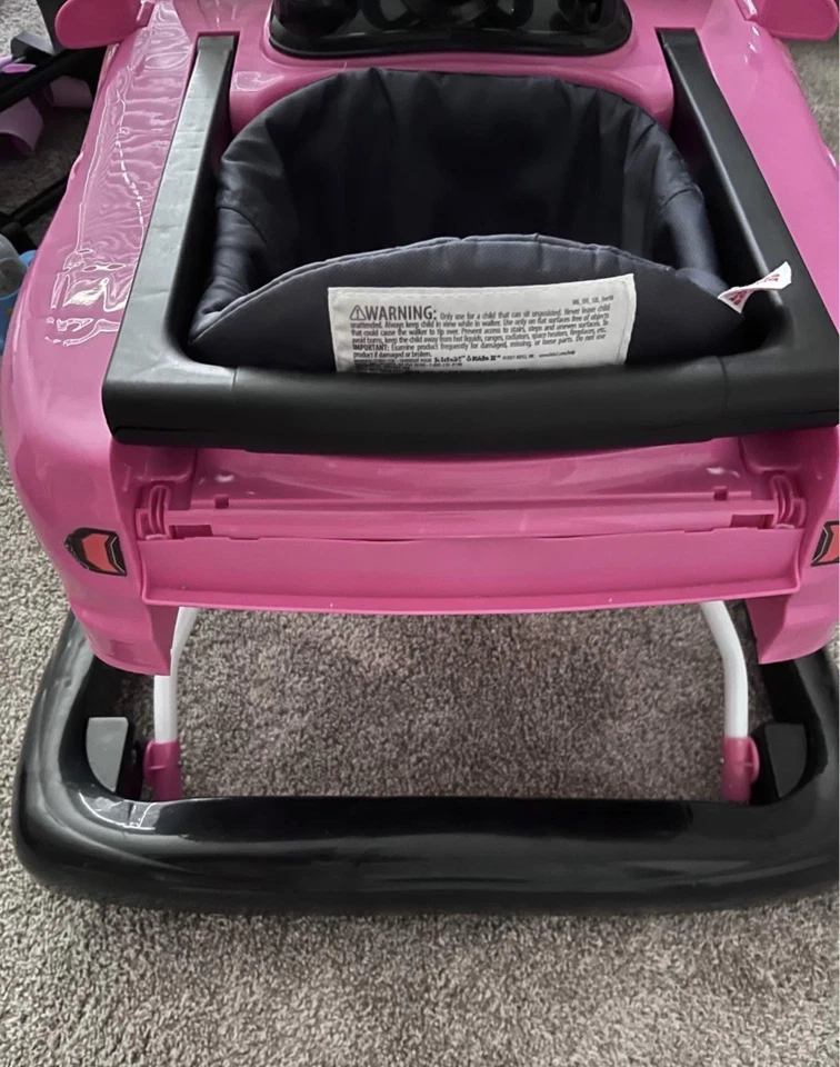 Bright Starts 3 maneras de jugar Walker, Ford Mustang Push Ride-On - rosa (11212) Foto 3 de 4