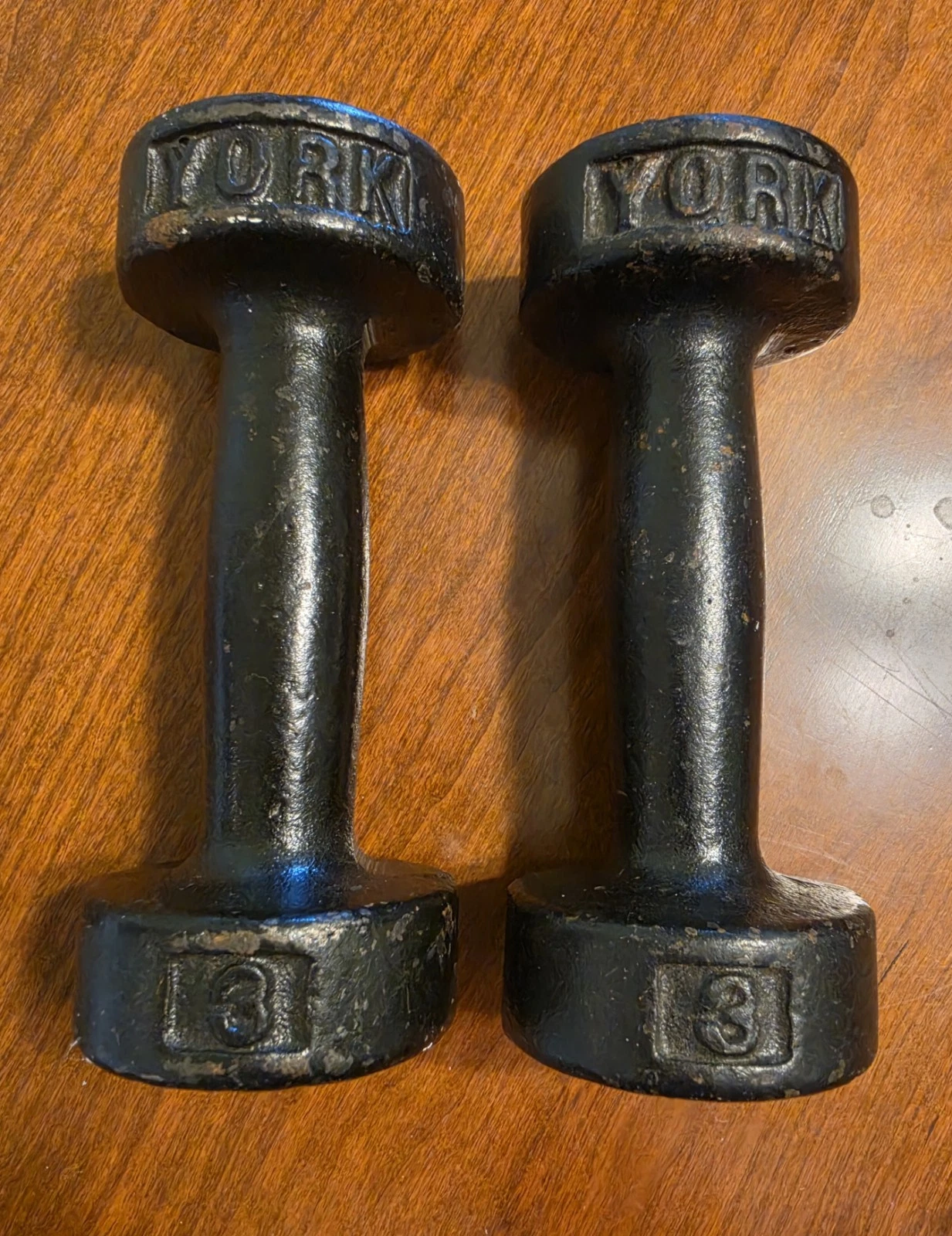 Vintage YORK BARBELL 3 lbs Cast Iron Dumbbells Roundhead Flat Rest hand weights
