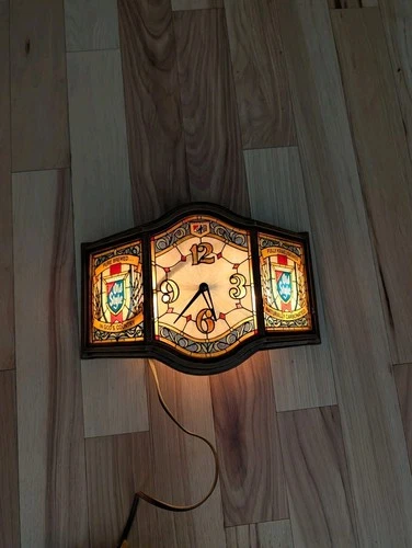 Heilemans Old Style Beer Clock Lighted Faux Stain Glass Vintage Sign Works A.