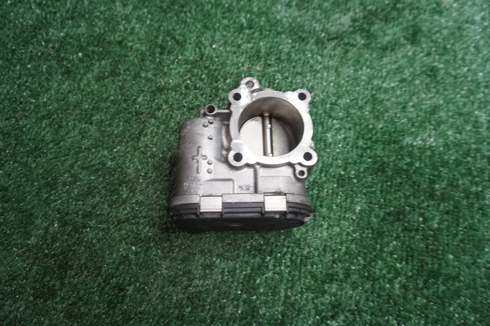 Ford Fiesta 2015 2016 2017 carrocería del acelerador del motor de 1,6 L fabricante original 61 k millas 7S7G9F991CA Foto 2 de 4