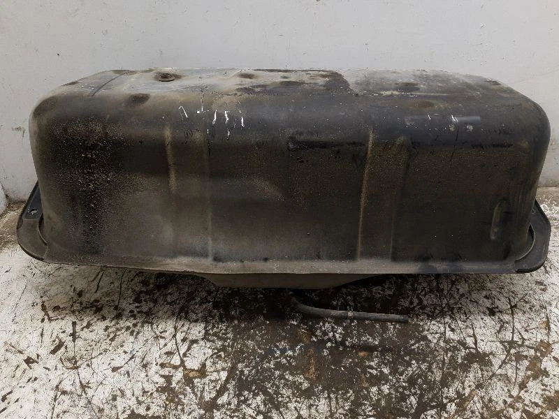 92-95 TOYOTA 4RUNNER SR5 3.0L 6CYL GAS FUEL TANK ASSEMBLY  Foto 3 de 4
