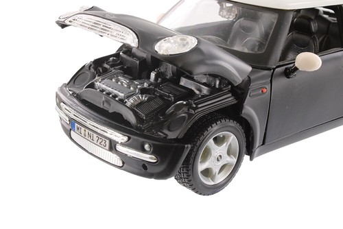 2001 Mini Cooper R50 R53 1/24 Scale Diecast Model by Maisto - MATTE BLACK w/ BOX - Picture 8 of 9