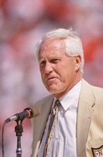 Hall of Fame coach Bill Walsh speaks to the crowd during halftime - Old Photo 7