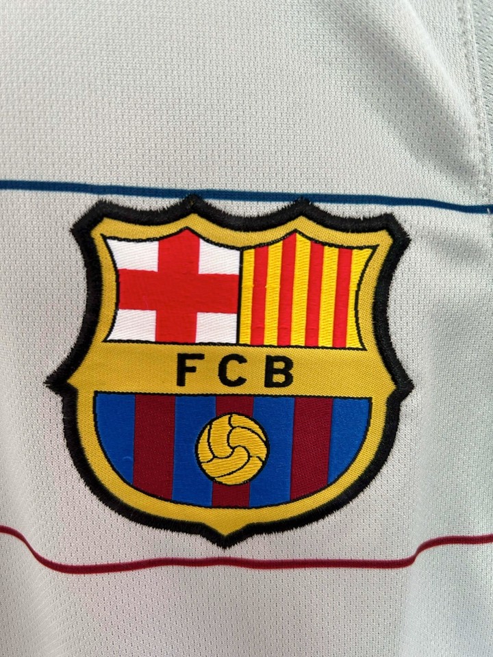 Maillot De Football Rétro Ronaldinho #10 FC Barcelona 2003-2005 - Taille XL, Rouge
