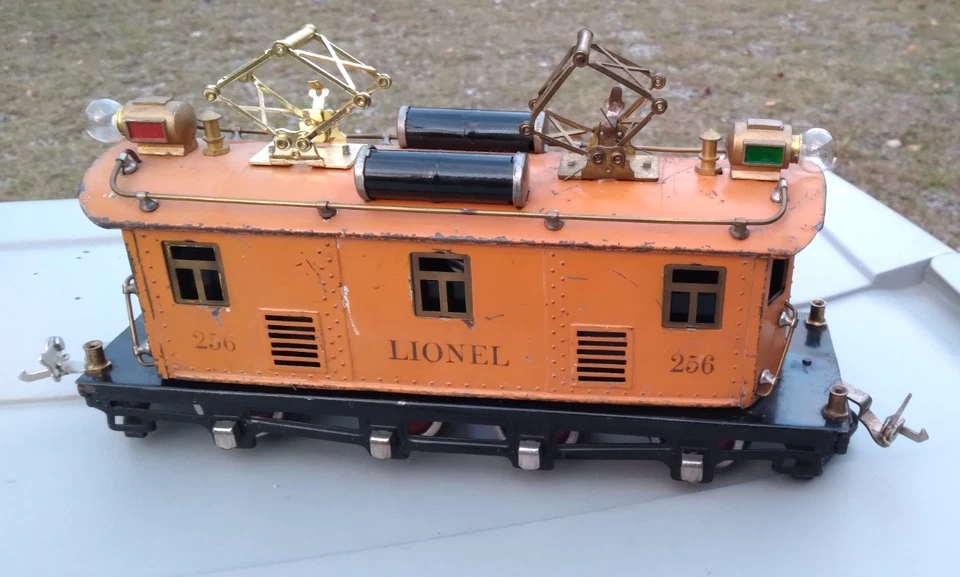 Lionel Prewar O Gauge 256  Large Electric Locomotive Dual Motor - Image 4 of 4