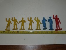Lot of 8 vintage plastic Marx or similar Figures Farmers workers 3"