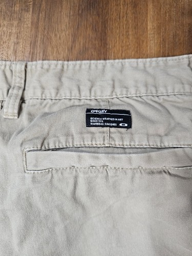 mens oakley khaki shorts 36w - Picture 4 of 5