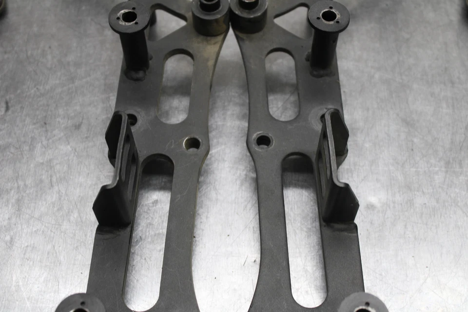 03-08 KAWASAKI VULCAN 1600 ALFORJA SUB BASTIDOR SOPORTES BB754 Foto 3 de 4