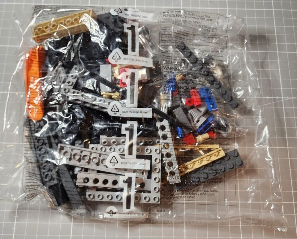 LEGO Star Wars First Order Transporter Set 75103 - New Without Box - 2015 - Image 4 of 4