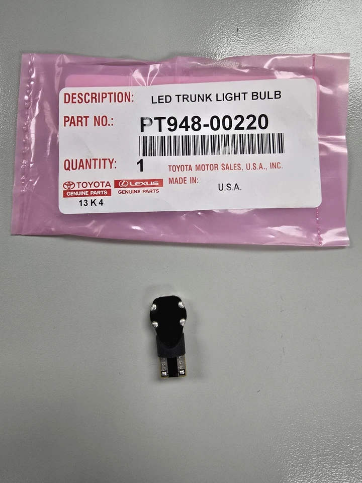 Светодиодная лампа для багажника PT94800220 Toyota Camry 168 192 194 - Изображение 2 из 2
