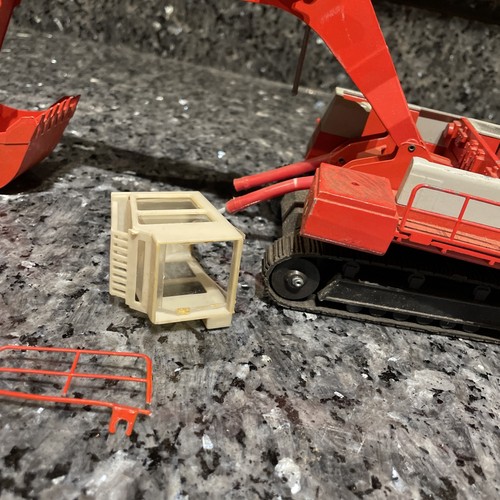 CEF 1/50 Scale Diecast - Poclain 1000 Excavator Shovel Part Repair Display - Picture 11 of 20