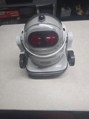 2007 Radio Shack Robie Jr Remote Intelligent Robot Controller Junior Untested