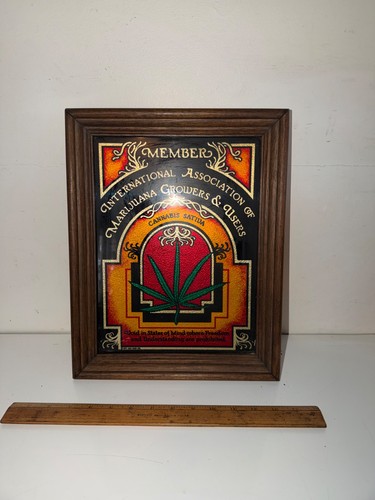 VINTAGE 1979 INTERNATIONAL ASSOCIATION OF MARIJUANA GROWERS & USERS SIGN