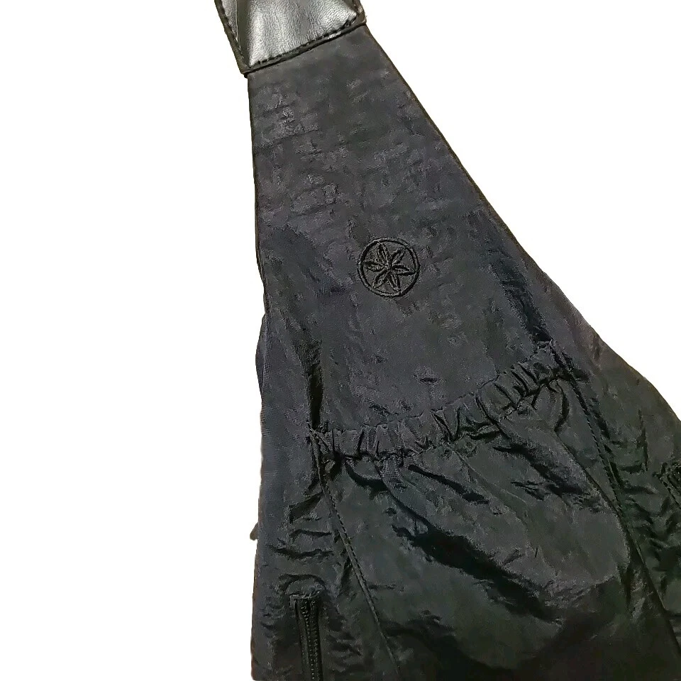 Gaiam Yoga Gimnasio Lg Negro Nylon Bandolera Organizador de Viaje Foto 2 de 4