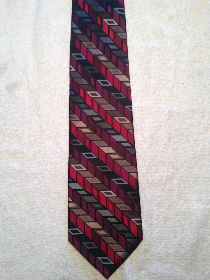CLAIBORNE MENS TIE RED WITH BLACK GRAY 3.75 X 59 - Image 2 of 4