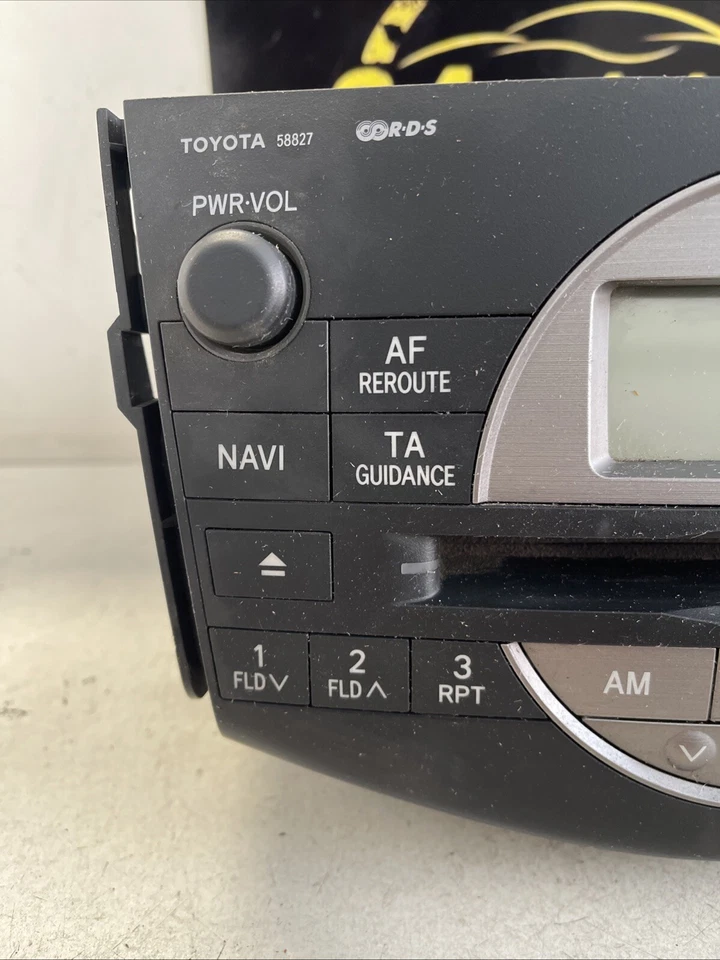 RADIO CD Toyota RAV4 (A3) Terreinwagen 2.2 D-CAT 16V 4x4 (2AD-FHV) 8612042220 - Bild 3 von 4
