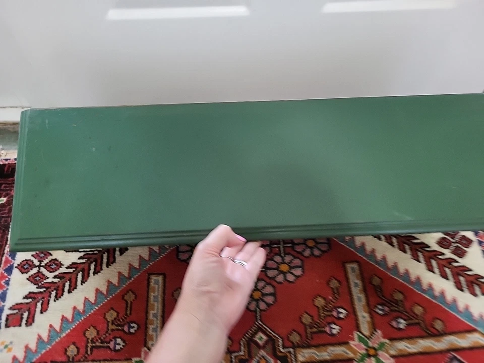 Vtg Green Ethan Allen Distressed Wall Shelf 28 X 8 X 9.5 - Image 4 of 4