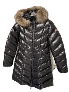 size 5 in moncler