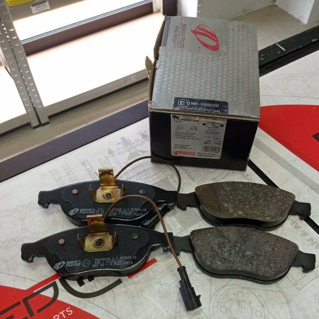 Foto 1 di 2
