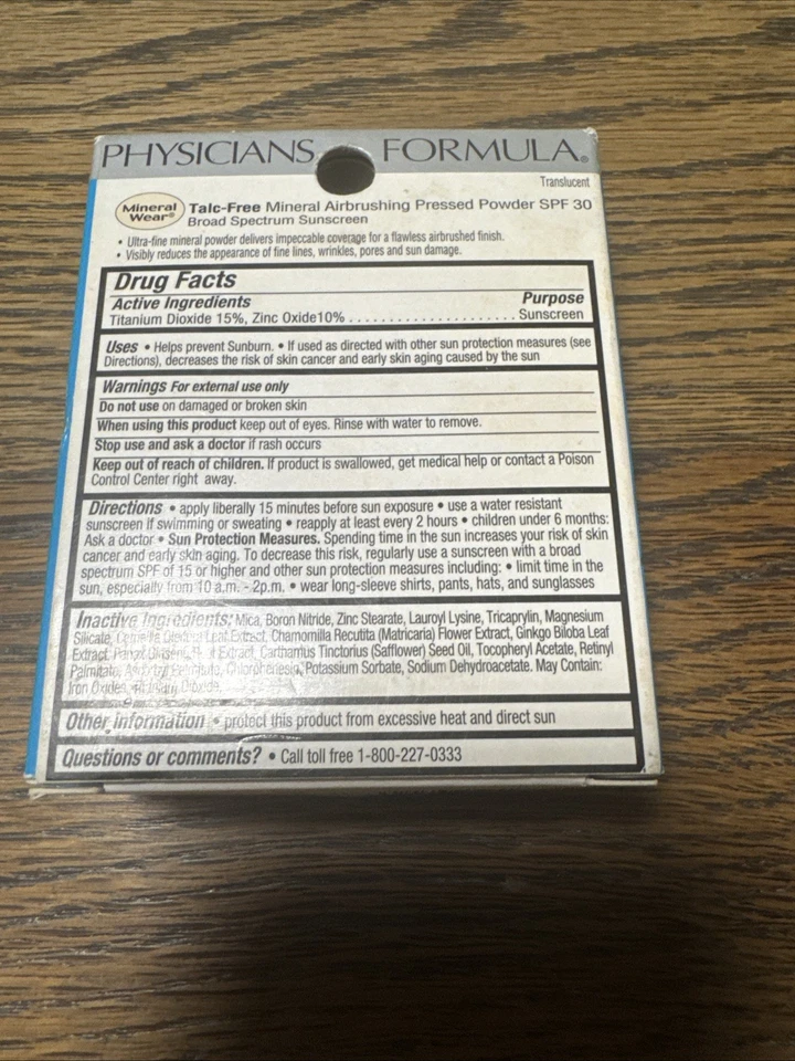 Physicians Formula Mineral Wear Talc-Free Airbrushing Pressed Powder,Translucent - Image 2 of 2