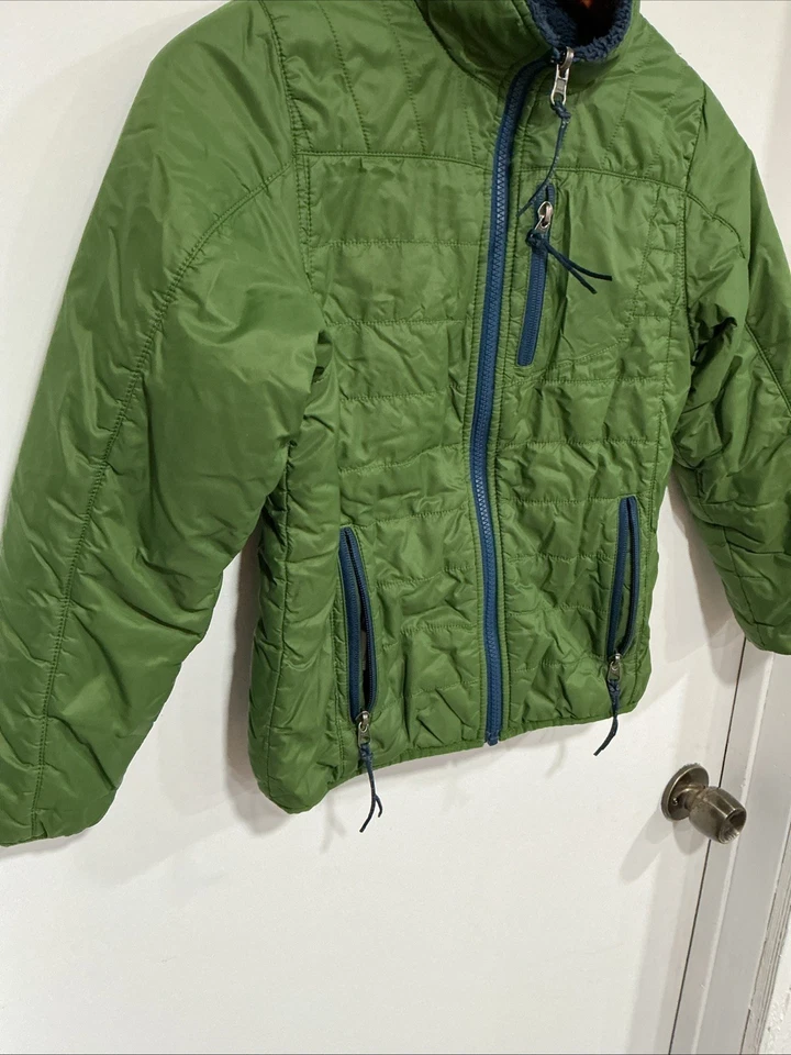 L.L. Chaqueta Forrada de Vellón Reversible Acolchada Bean, Niños S 8, Verde Azul Marino Foto 3 de 4