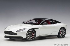 AUTOart 70266 1:18 Aston Martin DB11 (morning frost white) (composite model/full