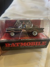 Auto World 4Gear BATMOBILE From The Classic 1966 TV Series