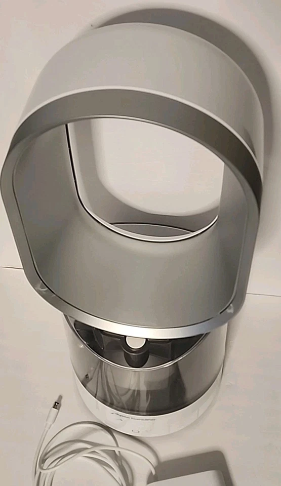 Dyson AM10 Humidifier w/Charger - White/Silver, Remote Not Included Tested Works - Image 2 of 4