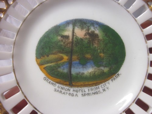 Antikes Grand Union Hotel aus City Park Saratoga Springs NY 3,75" Teller - Bild 2 von 4