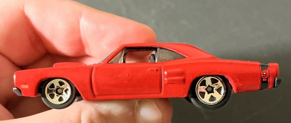 Red 1969 Dodge Coronet Super Bee - Hot Wheels New Models 05/40 1:64 - CLEAN NM - Image 4 of 4