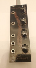Dwarfcraft Devices 'The Great Destroyer' Eurorack module