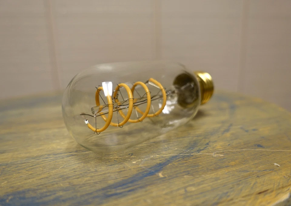 LED Edison Bulb T14, Curved Vintage Style Spiral Filament, 4watt (40w), Dimmable - Image 2 of 4