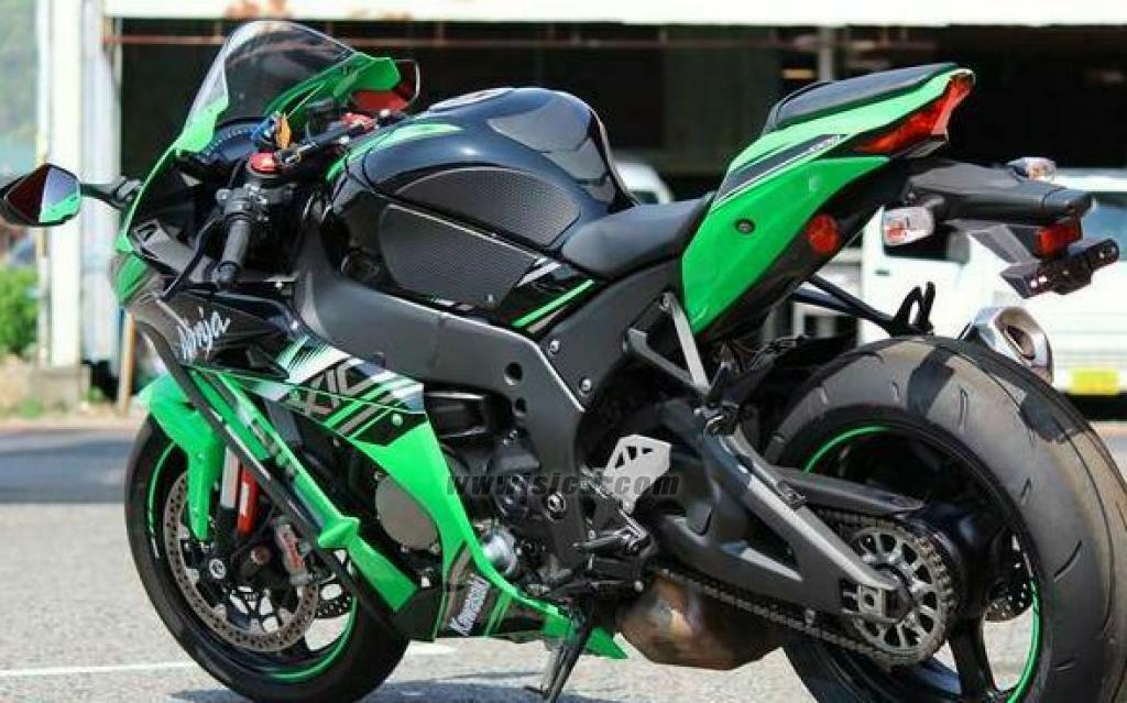 KAWASAKI NINJA ZX-10R GENUINE 2016 ENGINE COVER(S) BOLT
