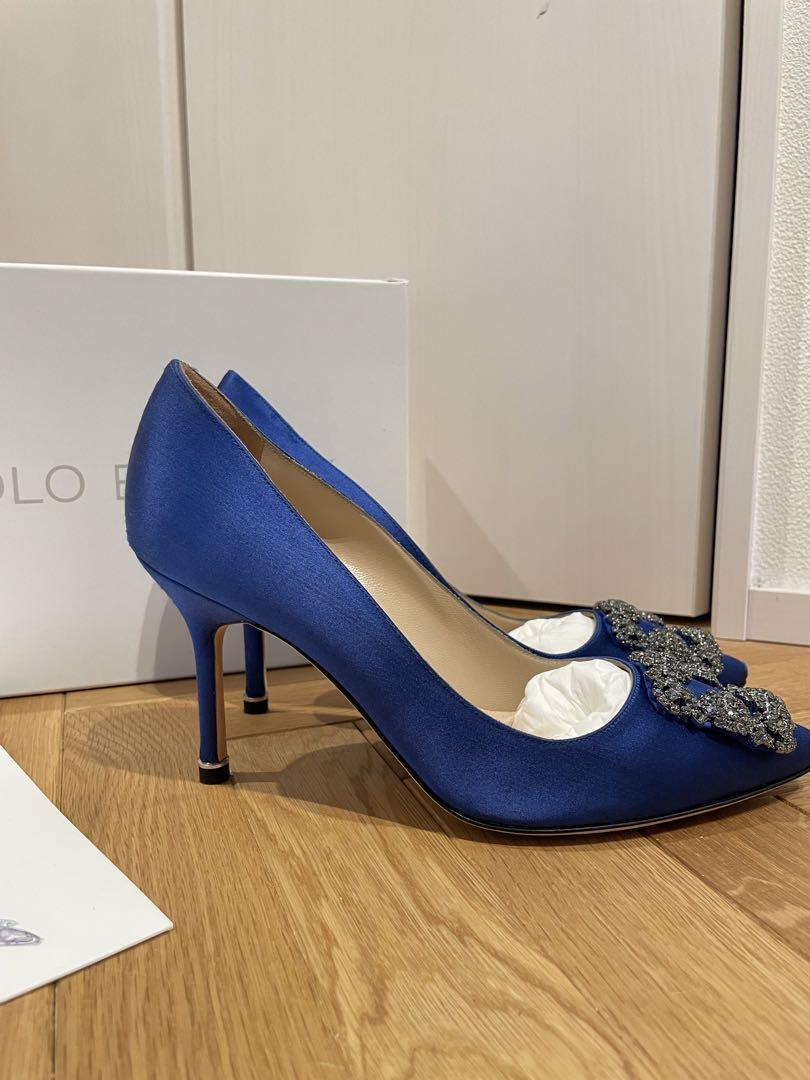 パンプス Manolo Blahnik Hangisi 090 Pumps Blue Hangisi 90 embellished velvet pumps in blue - Manolo Blahnik