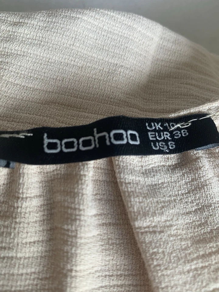 Bermuda Boo Hoo Romper Jumper Marfim Feminina 10 Manga Longa Decote V Uma Peça - Imagem 3 de 4