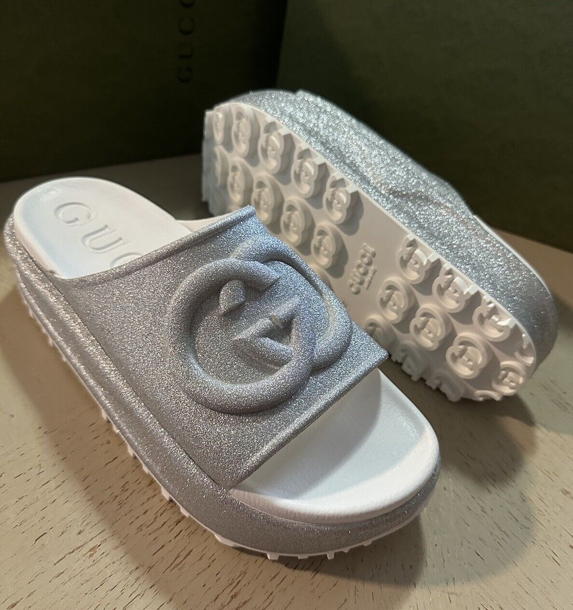 Gucci Women's Sandal Shoes Silver 5 US ( 35 Eu ) 725541 New