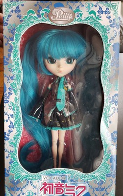 hatsune miku pullip doll
