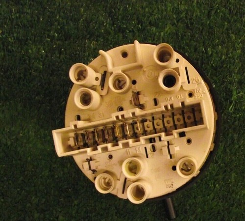 Bosch Waschmaschine WFF1200GB/01 Druckschalter