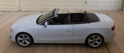 SELTENES SCHUCO Maßstab 1:43 Audi A5 8T Cabriolet ibisweiß. Händlermodell  