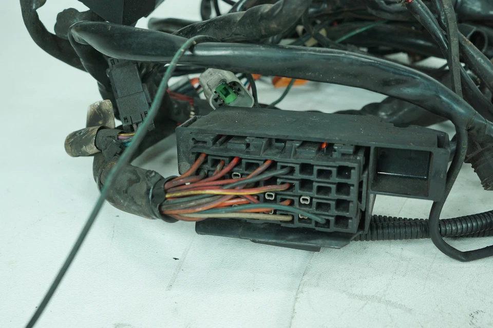 Harley Touring FLTRI 2005 Road Glide OEM cableado principal arnés telar 70985-05 Foto 3 de 4