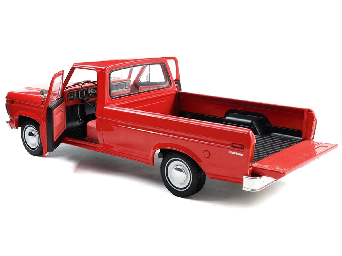 IXO MODEL Ford F-100 Pick-up de 1974, escala 1/18, color rojo Candy Apple (U18RDC003) 3