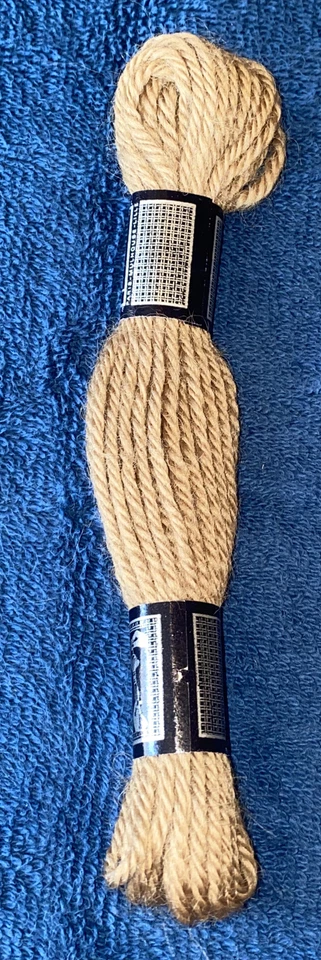 DMC Laine Tapisserie France 100% Wool Tapestry Yarn - 1 Skein Brown 7413 - Image 4 of 4