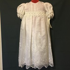 Girl's Baptism Dress/Vestido de Bautizo Para Ni a