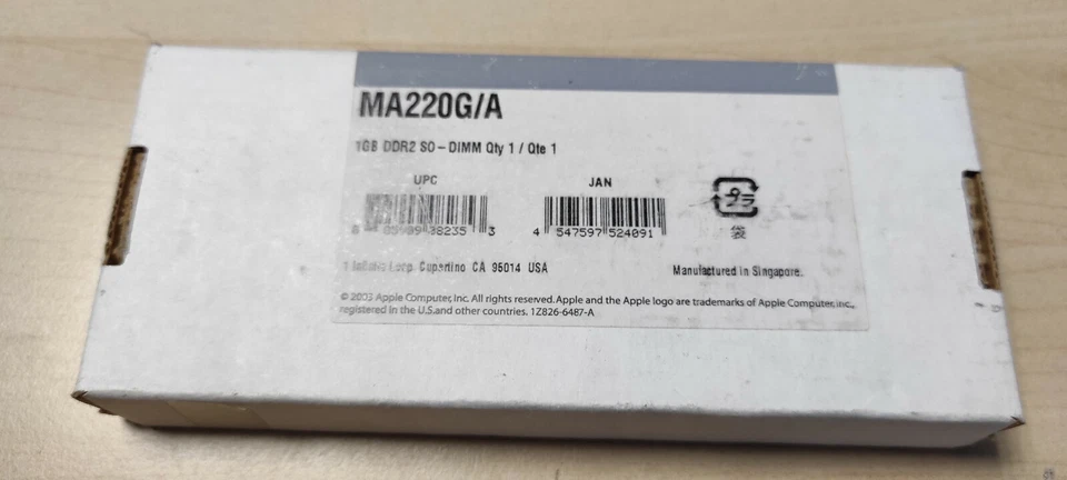 1GB Memoria RAM Apple MA220G/A 1GB 2RX8 PC2-5300S-555-12-E0 1GB DDR2 667 CL5 - Immagine 2 di 4