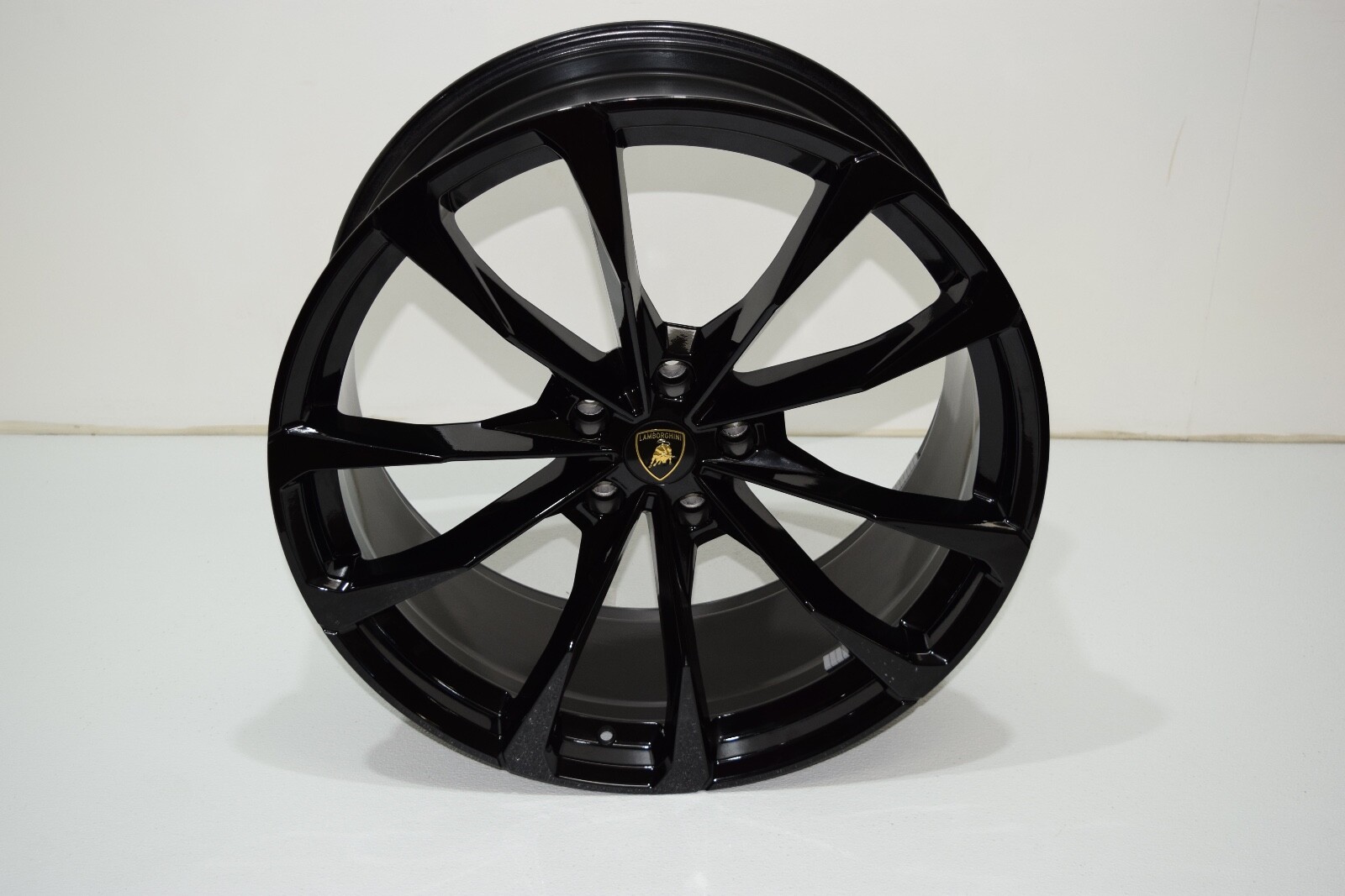 23" Lamborghini Urus 2021 2022 2023 2025 Factory OEM Wheel Rim IN 95493 Rear